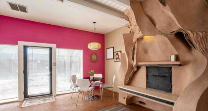 Fenced yard|Dogs accepted|Sleeps up to 4 - MONTHLY STAYS AVAILABLE!