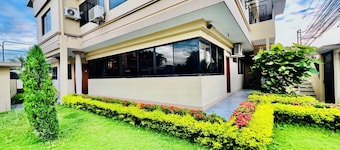 Exclusive suite in Machala with a pool