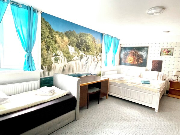 1 bedroom, WiFi, bed sheets