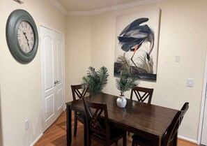 Imagen sin descripción, 4 de 17, botón