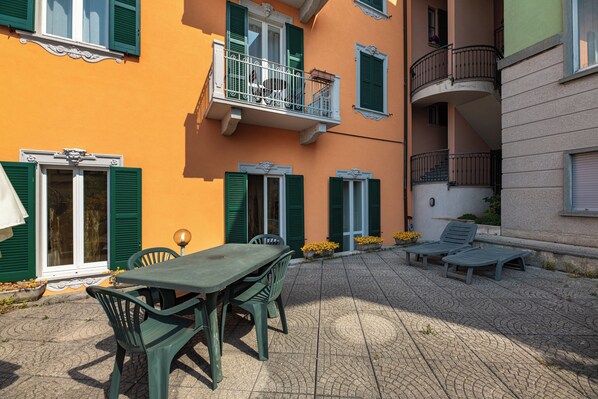 Apartamento família, vários quartos (Varenna Lake View 1) | Opções para refeição ao ar livre