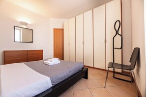 Family Apartment, Multiple Bedrooms (Varenna Lake View 2) | 1 bedroom, iron/ironing board, free WiFi, bed sheets - Varenna Lake View 2 (Varenna)