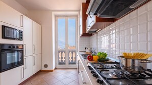 Family Apartment, 1 Bedroom, Balcony (Varenna Lake View 2) | Private kitchen - Varenna Lake View 2 (Varenna)