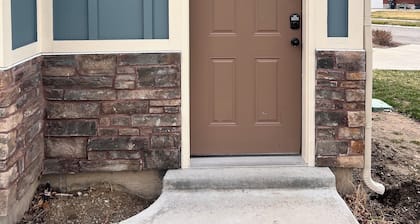 Charming 1-bedroom apartment with AC, WiFi in Draper - Skiing & Mountain Biking