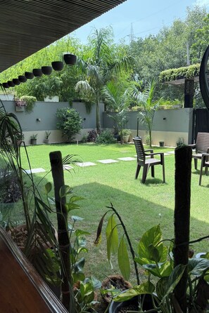 Daily full breakfast (INR 250 per person)