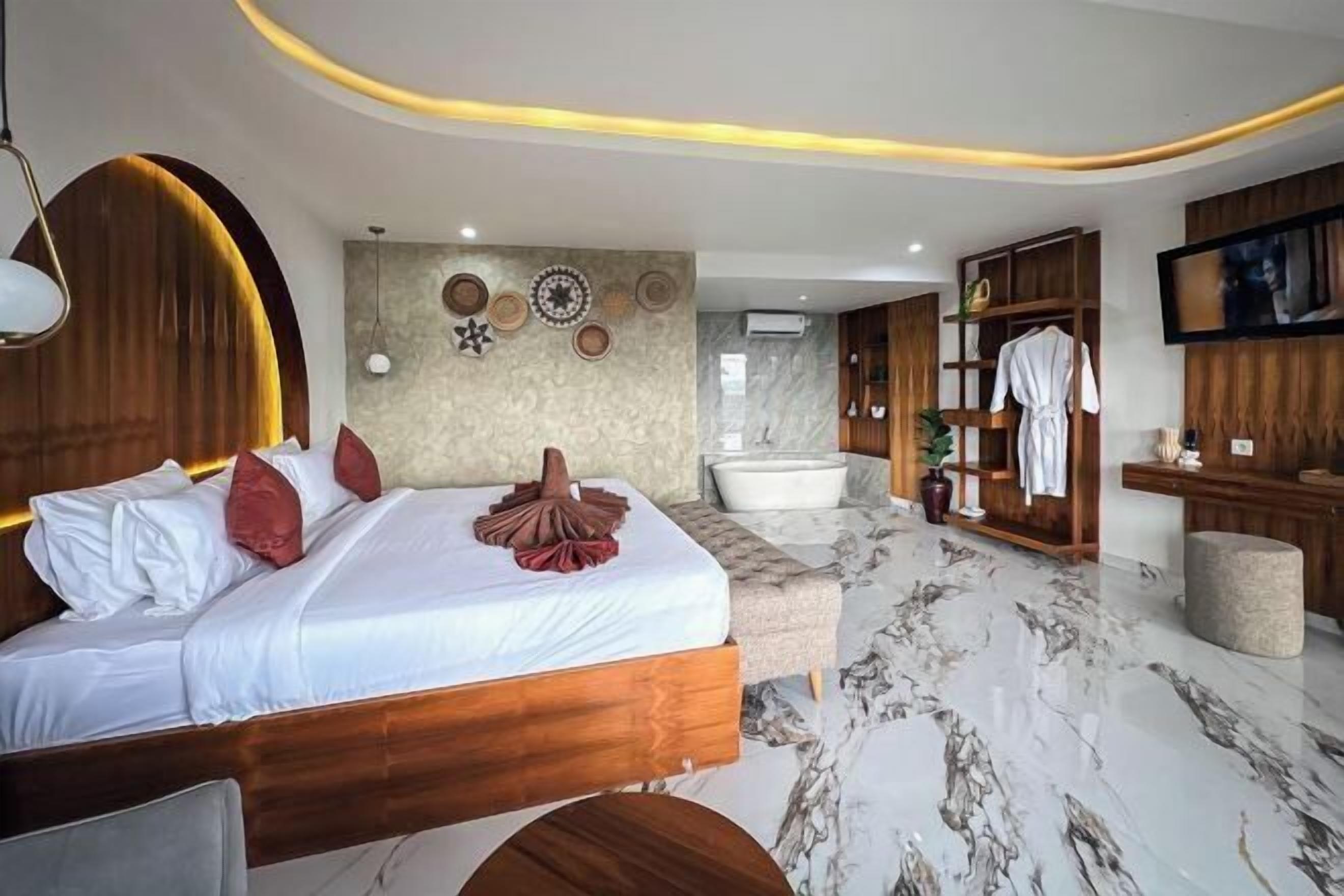 Desk, free WiFi, bed sheets