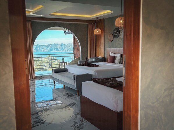 Habitación familiar | Escritorio, wifi gratis y ropa de cama 