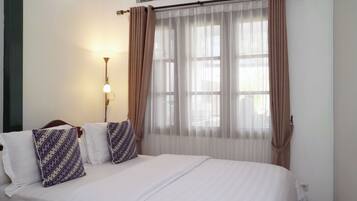 Standard Room | Desk, free WiFi, bed sheets