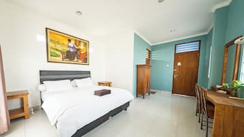 Deluxe Double Room | Desk, free WiFi, bed sheets