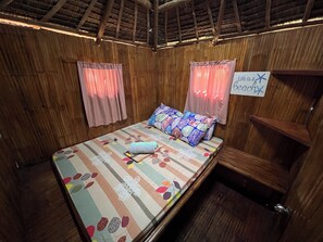 Standard-Doppelzimmer | Schreibtisch, kostenloses WLAN, Bettwäsche