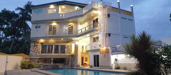 靠近市中心的薄荷岛埃利康套房度假村