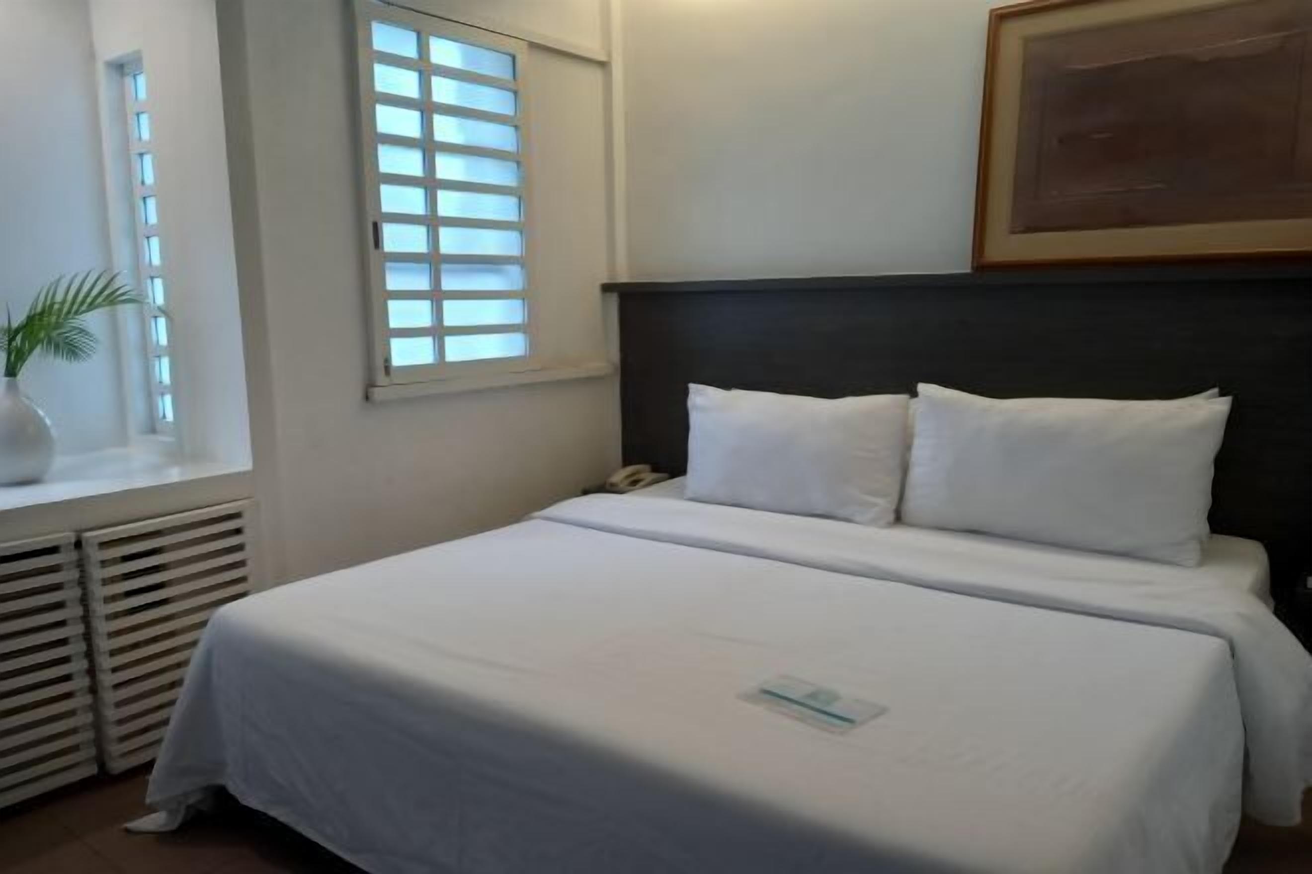 Rideaux occultants, fer et planche à repasser, Wi-Fi gratuit