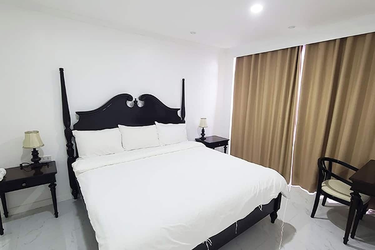 Chambre Luxe | Coffres-forts dans les chambres, bureau, Wi-Fi gratuit, draps fournis