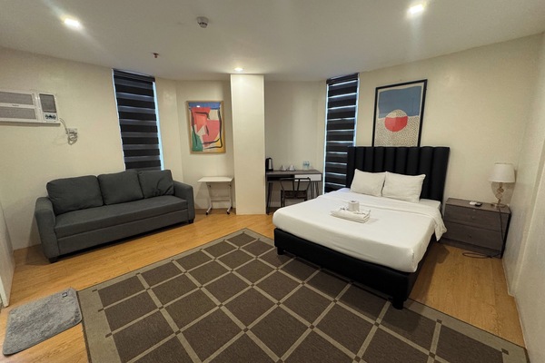 Deluxe Room | Desk, free WiFi, bed sheets