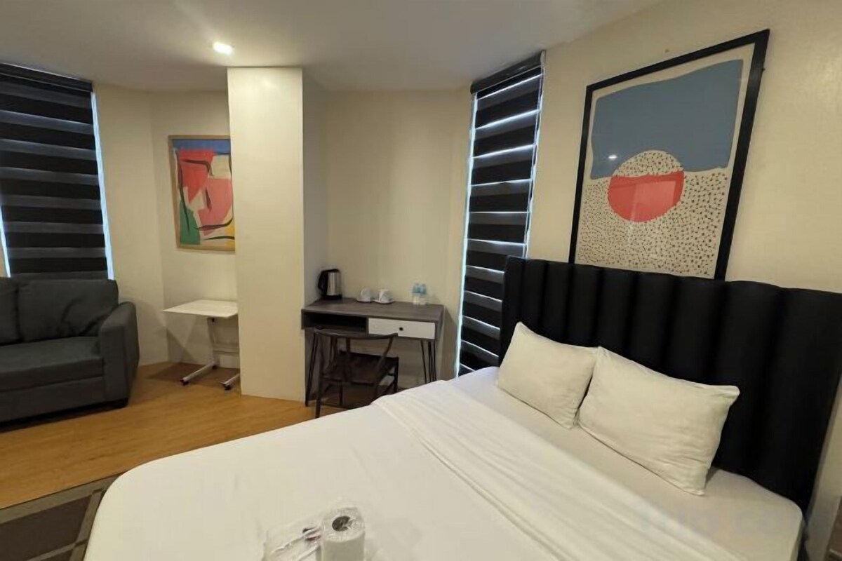 Desk, WiFi (free), bed sheets