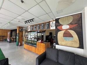 Interior - The Circuit Manor Hotel near Ayala Malls Circuit (Makati)