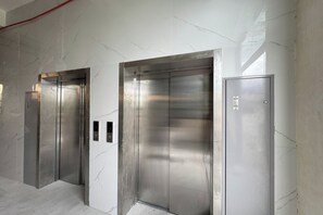 Interior - Franca Arcade near Quezon City Circle (Quezon City)