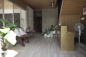 Reception - Manuela Suites Puerto Princesa near Airport (Puerto Princesa)