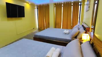 Standard Triple Room | Desk, free WiFi, bed sheets
