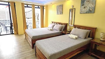 Habitación triple estándar | Escritorio, wifi gratis, ropa de cama