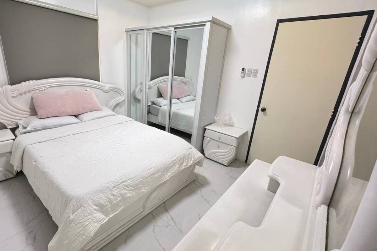 Villa | Een bureau, gratis wifi, beddengoed
