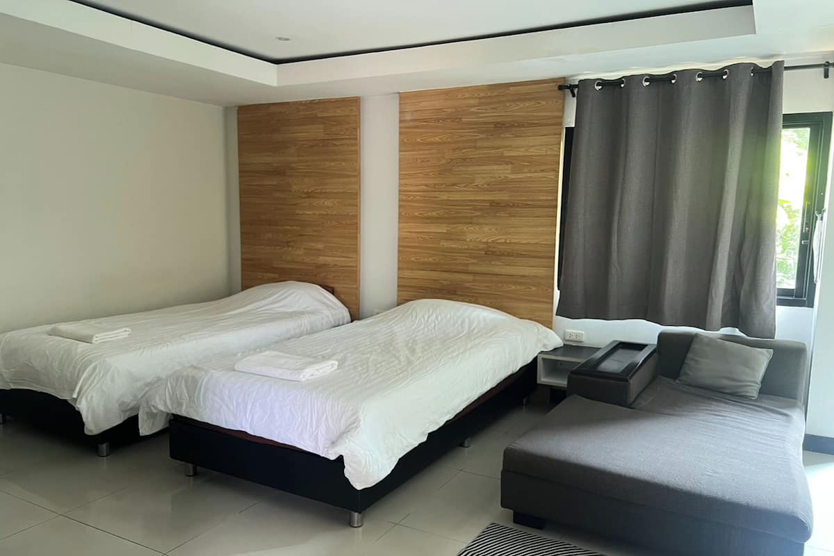 Deluxe Twin kamer | Een bureau, gratis wifi, beddengoed
