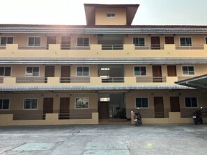 Front of property - Jamjuree Place (Khon Kaen)