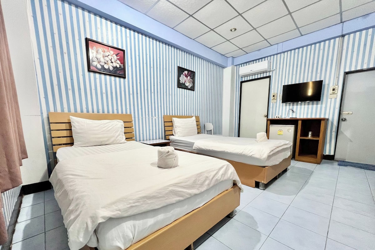 Standard Twin Room | Free WiFi, bed sheets