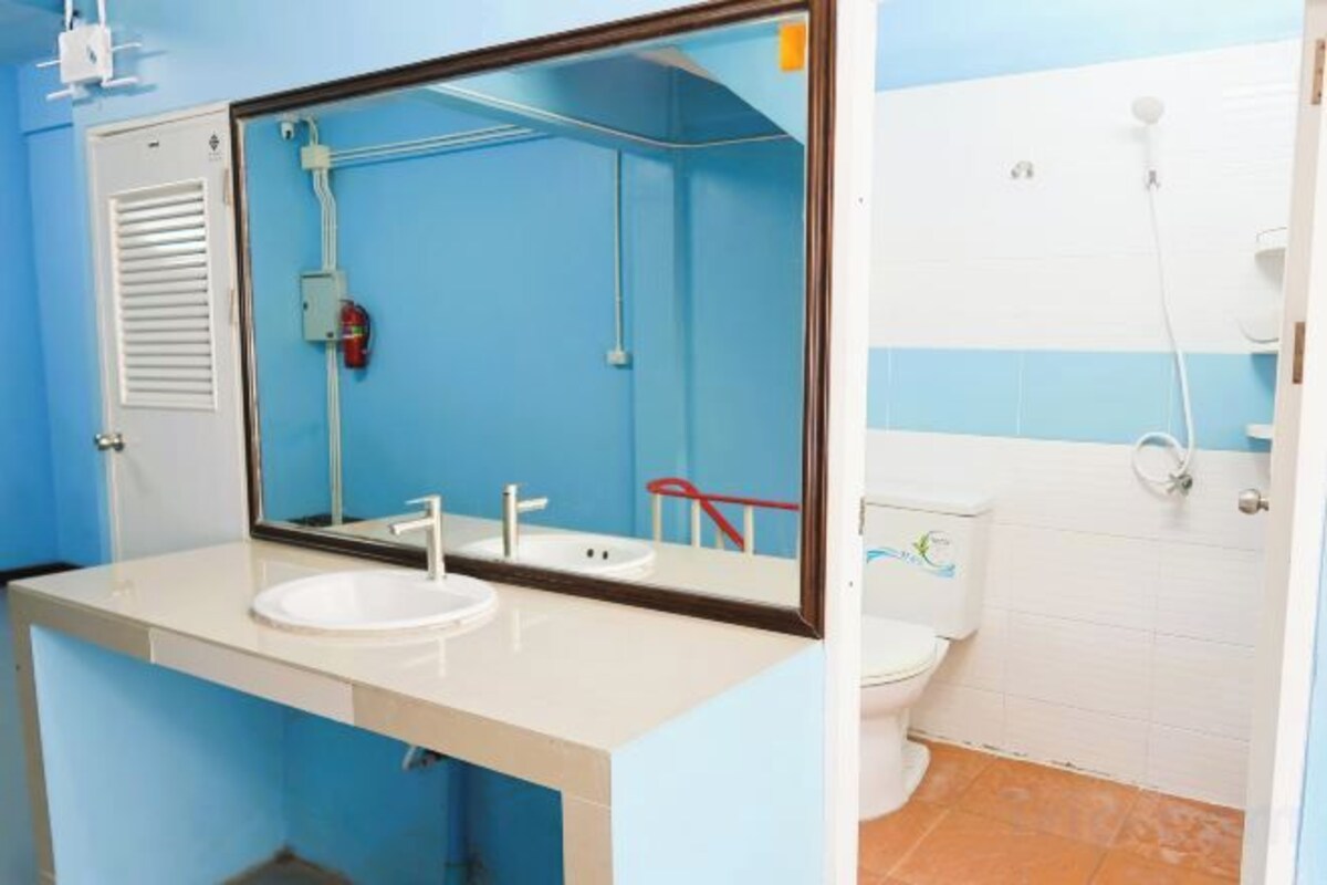 Mix Dormitory With Shared Bathroom 1