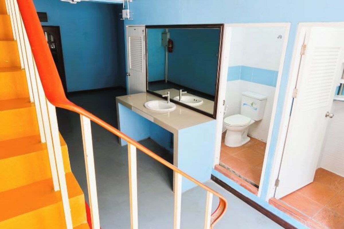 Mix Dormitory With Shared Bathroom 2