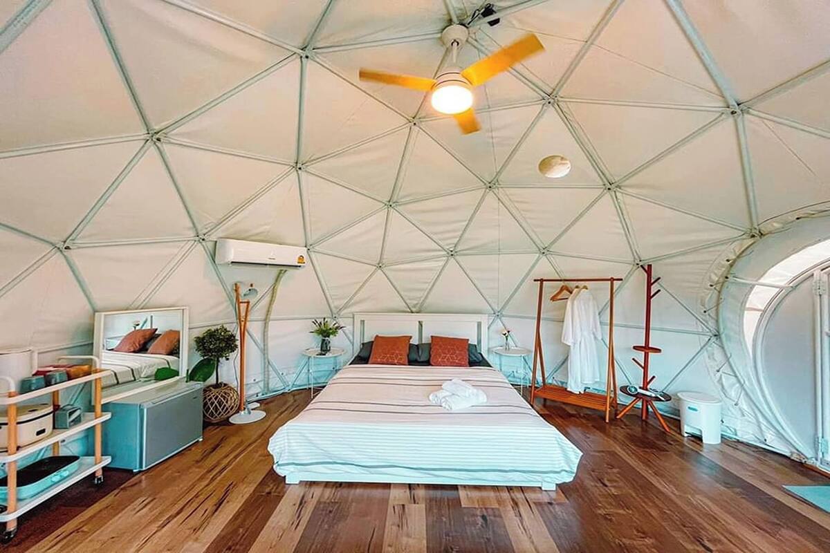 1 bedroom, desk, free WiFi, bed sheets