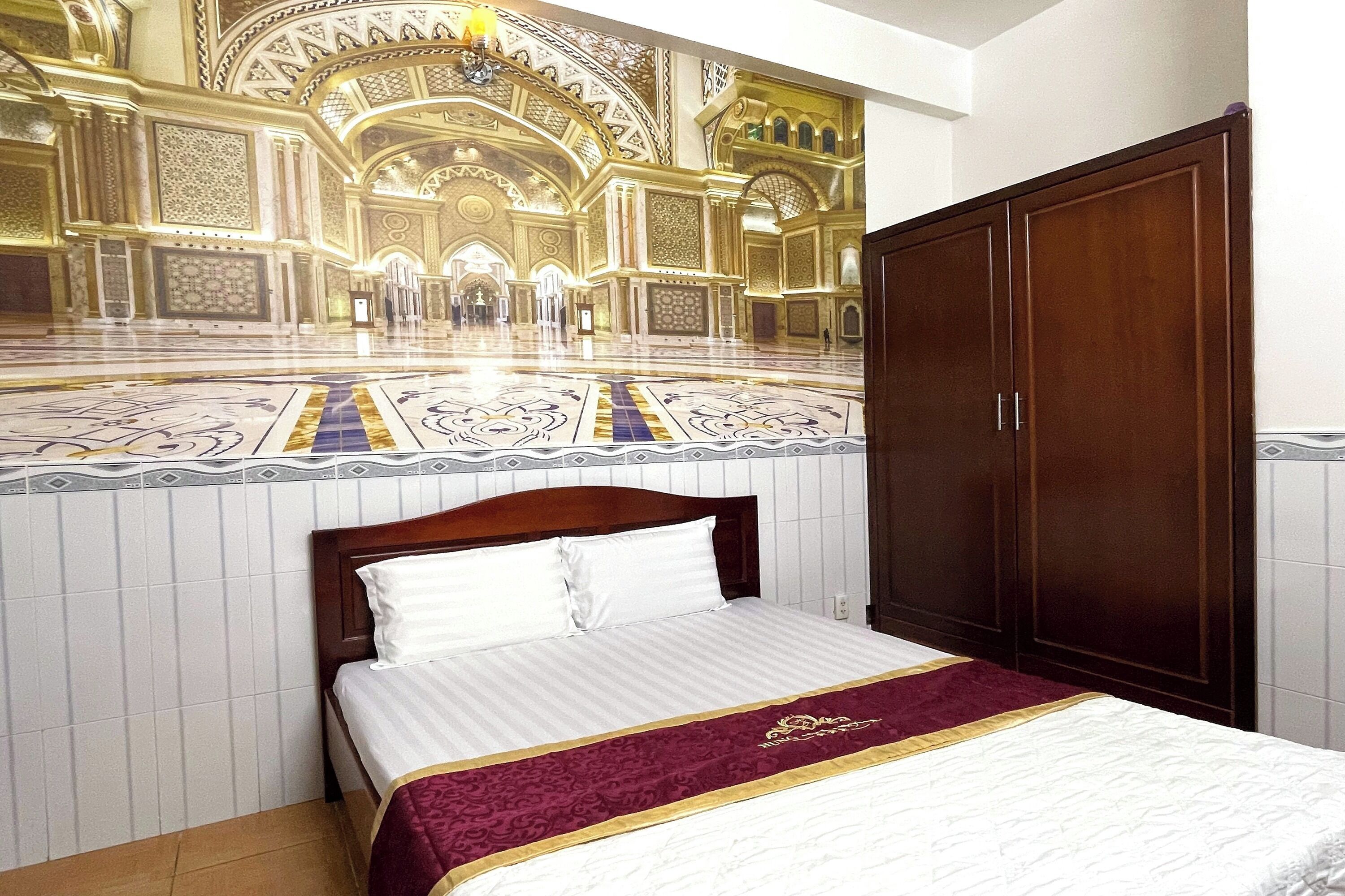 Minibar, escritorio, tabla de planchar con plancha y wifi gratis 