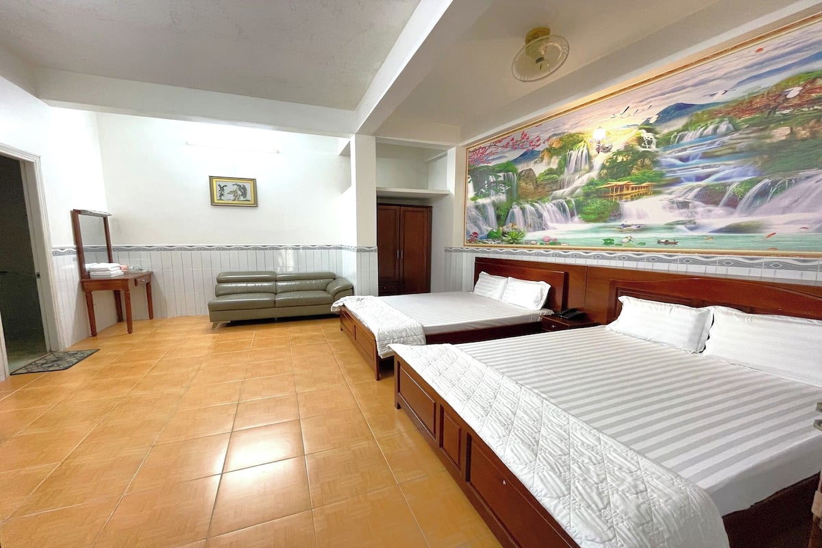 Minibar, desk, iron/ironing board (on request), WiFi (free)