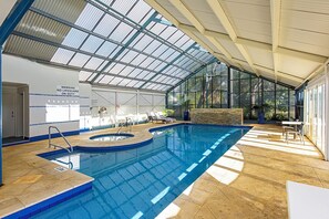 Outdoor pool - Blue Horizon Retreat  (Broadwater)
