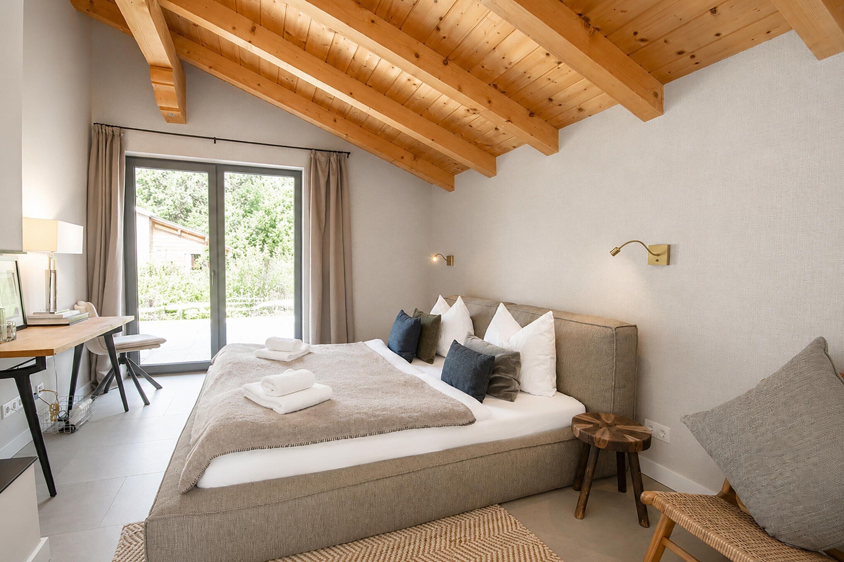 Chalet | 3 bedrooms, individually furnished, bed sheets