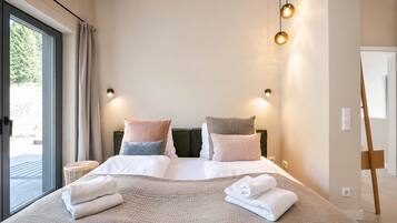 Chalet | 3 bedrooms, individually furnished, bed sheets