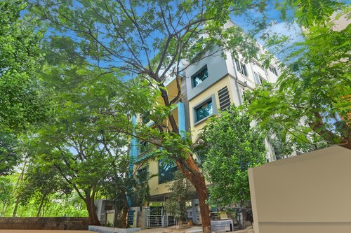 Cozy Stays at VIP Hills Hitech City