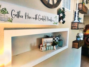 Interior - Farmhouse decor in Architect Gem (Albuquerque)