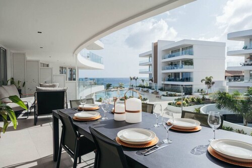 Oceanview 3BR Condo | ONE Mambo 23 by Bocobay