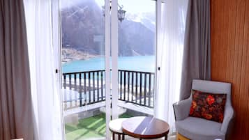 Deluxe Room, Balcony, Lake View | Lake view