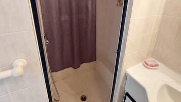 SĂšche-cheveux, papier toilette