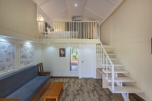 Bureau, rideaux occultants, fer et planche à repasser, Wi-Fi gratuit