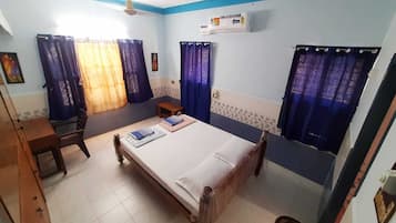 3 chambres, fer et planche Ă  repasser, Wi-Fi gratuit, draps fournis