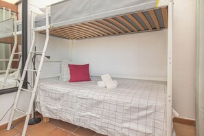 Family Penthouse, Multiple Bedrooms, 2 Bathrooms (Luxury Cala Blanca Walking To Beach) | 3 bedrooms, laptop workspace, iron/ironing board, free WiFi - Luxury Cala Blanca Walking To Beach (Mijas)