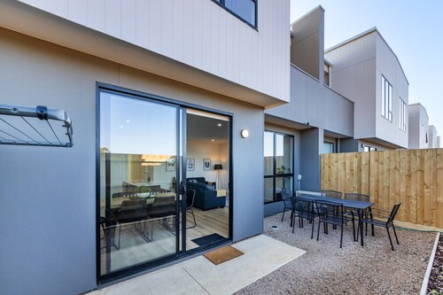 Surfcoast Stunner Brand New Townhouse