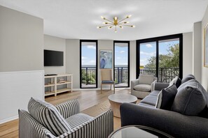 Smart TV - Beachfront, Pool Access, Balcony w/ Oceanview | 222 D Shipwatch by AvantStay (Isle Of Palms)