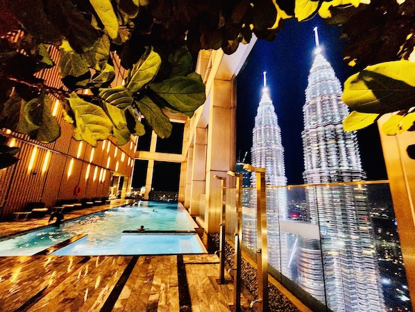 Outdoor pool - Tropicana The Residence by KLCC (Kuala Lumpur)
