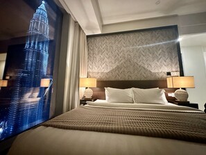 奢华公寓, 2 间卧室, 城市景观, 塔楼 | 熨斗/熨衣板、免费 WiFi