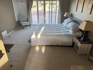 4 bedrooms, desk, iron/ironing board, travel crib - Riverside Retreat: Private Oasis w/ Pool, Hot Tub, Stunning Views! (Riverside)