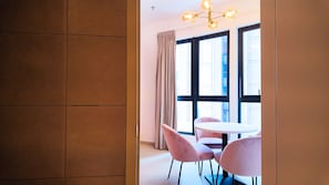 Paxtonz 2 Bedroom Suite | 1 bedroom, desk, iron/ironing board, free WiFi